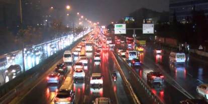 İstanbul’da sağanak: Trafik durma noktasına geldi