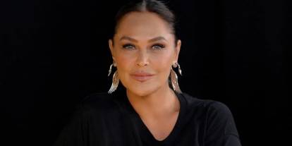 Hülya Avşar ölümden döndü: Fren yerine gaza bastı