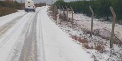 Türkiye'nin en sıcak kentlerinden biri 20 dakikada bembeyaz oldu