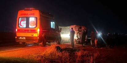 Diyarbakır’da işçi servisi devrildi: 16 yaralı