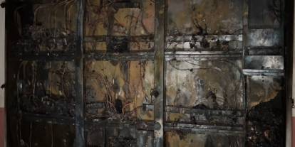 Zeytinburnu’nda 4 katlı binada yangın: 4 kişi hastaneye kaldırıldı