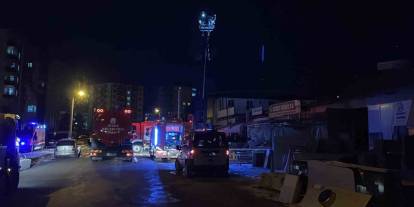 Mobilya imalathanesinde yangın