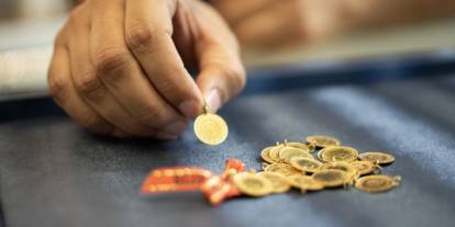 Altında yıl sonu sürprizi: Gram altın 6 bin liranın altına indi