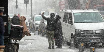 İstanbul için saat verildi: Bu ilçelerde kar aniden bastıracak