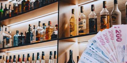 5 Ocak’tan itibaren geçerli: Alkol fiyatlarına yeni yıl zammı