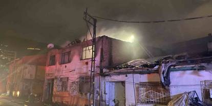 Sobadan çıkan yangın evi küle çevirdi