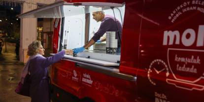 Bakırköy Belediyesi’nden soğuk sabahlar için sıcak çorba ikramı