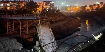 Hatay'da yayaların kullandığı köprü çöktü