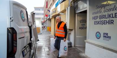 Eskişehir Büyükşehir Belediyesi’nden ihtiyaç sahiplerine hijyen desteği
