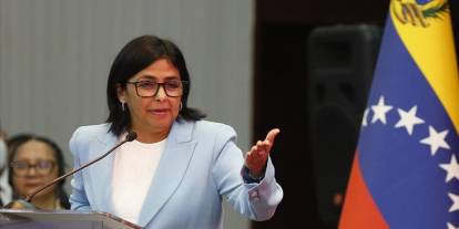 Venezuela’da direniş bayrağı: Rodriguez ABD’ye sert yanıt verdi