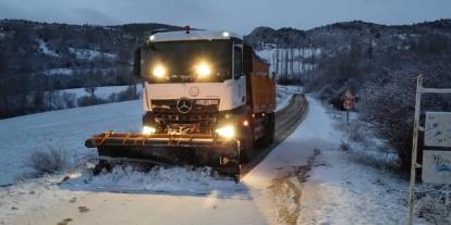 Eskişehir Büyükşehir ekipleri karla mücadelede gece boyu sahadaydı