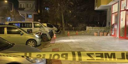 Şüpheli çanta fünye ile patlatıldı