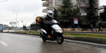 Kuryeler kontak kapatıyor