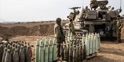 Trump müdahale yok dedi ama filo yola çıktı: USS Abraham Lincoln Orta Doğu'ya iniyor!