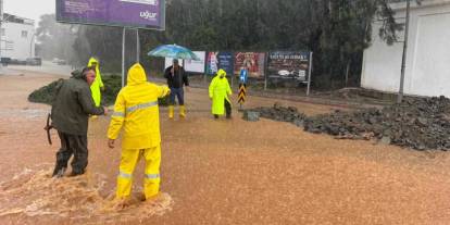 Antalya’da fırtına, sel ve hortum vurdu