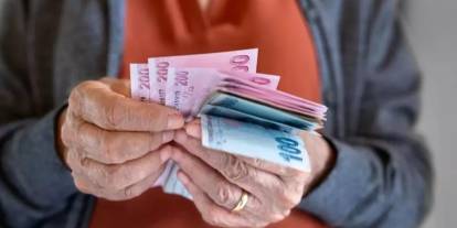 Emeklilere maaş tutarında bayram ikramiyesi iddiası