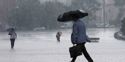 Yeni haftada hava nasıl olacak? Meteoroloji'den kuvvetli yağış ve sıcaklık uyarısı
