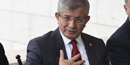 Davutoğlu'ndan Akın Gürlek mesajı: Mafyayla savaşırsa destekleriz