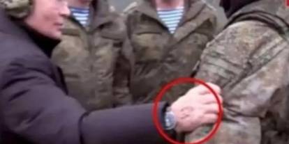 Putin 5 Şubat'tan beridir nerede? Elindeki morluk dikkat çekmişti