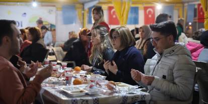 Gaziantep Büyükşehir'den 3 noktada iftar çadırı