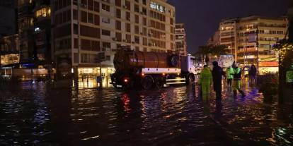 İzmir'de deniz seviyesi 85 santimetreye çıktı