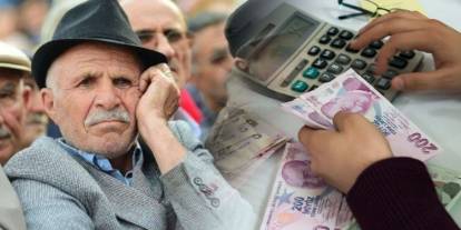 Emekli maaşına bir ek zam daha gelir mi? Uzmandan flaş açıklama