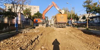 Aydın Büyükşehir Belediyesi’nden il genelinde eş zamanlı yol çalışması