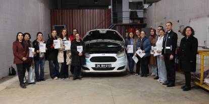 Eskişehir’de kadınlara temel araç bakımı eğitimi verildi