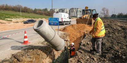 Bursa 30 Ağustos Zafer Mahallesi’nde altyapı ve ulaşım çalışmaları sürüyor