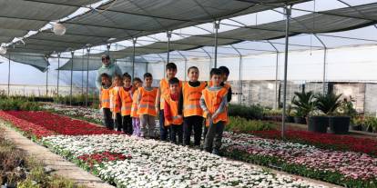 Aydın’da öğrenciler için fidanlıkta doğa dersi