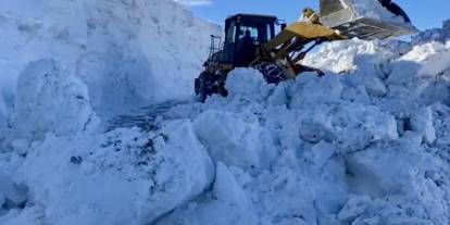 Muş'ta kar mahsuru: Vatandaşlar kurtarıldı