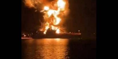 Basra Körfezi açıklarında 2 petrol tankerine saldırı: Irak petrol limanlarını kapattı