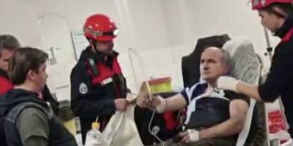 Göğsüne demir saplantı: Ameliyata itfaiyeyle girdi