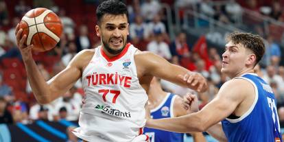 Ömer Faruk Yurtseven’den NBA’e 10 günlük imza