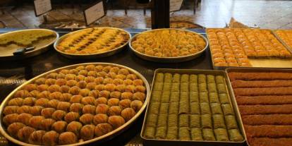Bayram alışverişi cep yakacak: Baklavanın bir dilimi 80 TL oldu