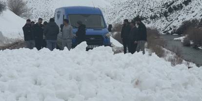 Bingöl'de çığ düştü: Ulaşım kapandı