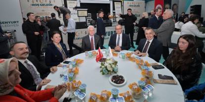 Davut Gül ve Can Aksoy, Kadir Gecesi’nde Esenyurtlularla iftarda buluştu