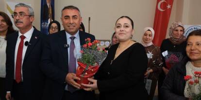 Adana Karataş’ta kadınlar balık ağı üretimiyle gelir elde edecek