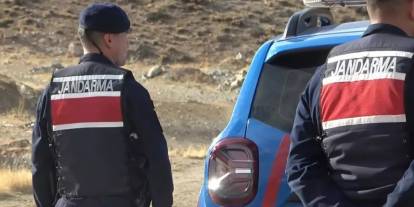 Mezarlıkta dehşet: Eşini öldürdü baldızını ağır yaraladı