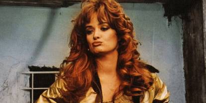 Müjde Ar sosyal medyada hakaret davası açtı: 40 bin liralık tazminat istedi