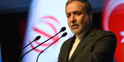 Tahran’dan sahte bayrak uyarısı: İddialar tamamen asılsız