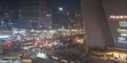 İstanbul Kağıthane'de AVM yangını: Çok sayıda ekip sevk edildi