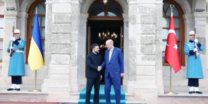 İstanbul’da barış masası: Cumhurbaşkanı Erdoğan ve Zelenski ile görüşüyor