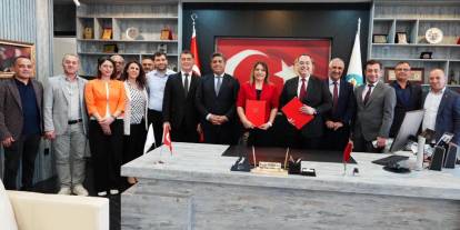 Manisa Büyükşehir Belediyesi ile işçiler arasında ek protokol imzalandı