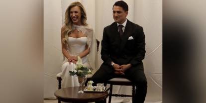 Cengiz Ünder ile model Bilge Yenigül nişanlandı