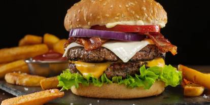 Ünlü burger zinciri çöküşte! Şubeler bir bir kapanıyor: Kayyum atandı