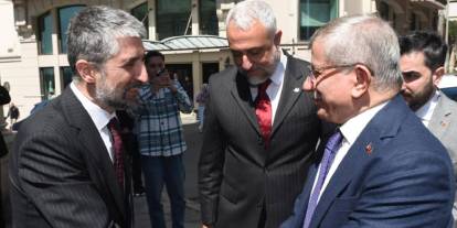 Davutoğlu'ndan TUSİAD ziyareti