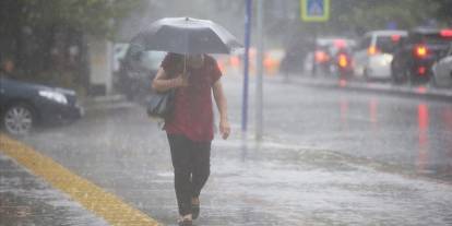 Meteoroloji uyardı: Sağanak ve kar kapıda, sıcaklık 10 derece birden düşecek