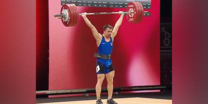 Milli sporcumuz Yusuf Fehmi Genç halterde Avrupa şampiyonu oldu