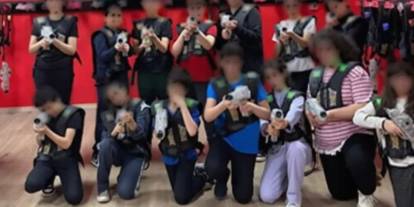 Okul etkinliği tartışma yarattı: 5. sınıflar “silah” oyununa götürüldü